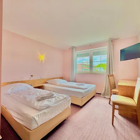 Szálloda Ar Boutique Heusenstamm